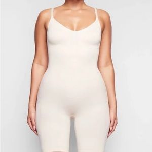 SKIMS 2x / 3x Seamless Sculpt Mid Thigh Bodysuit Shapewear